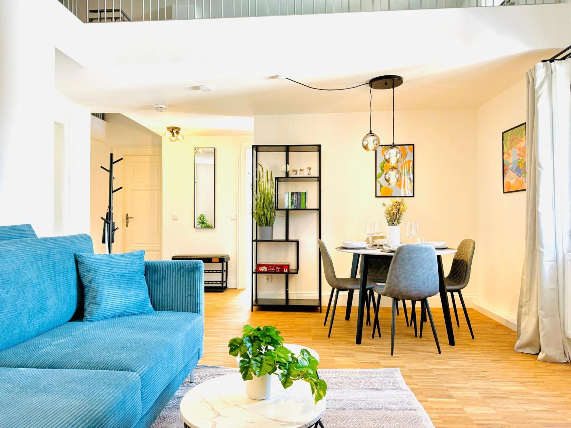 E&K Living - Design Apartments - Netflix - Audi - In Village - Free Parking อินโกลชตัดต์ ภายนอก รูปภาพ