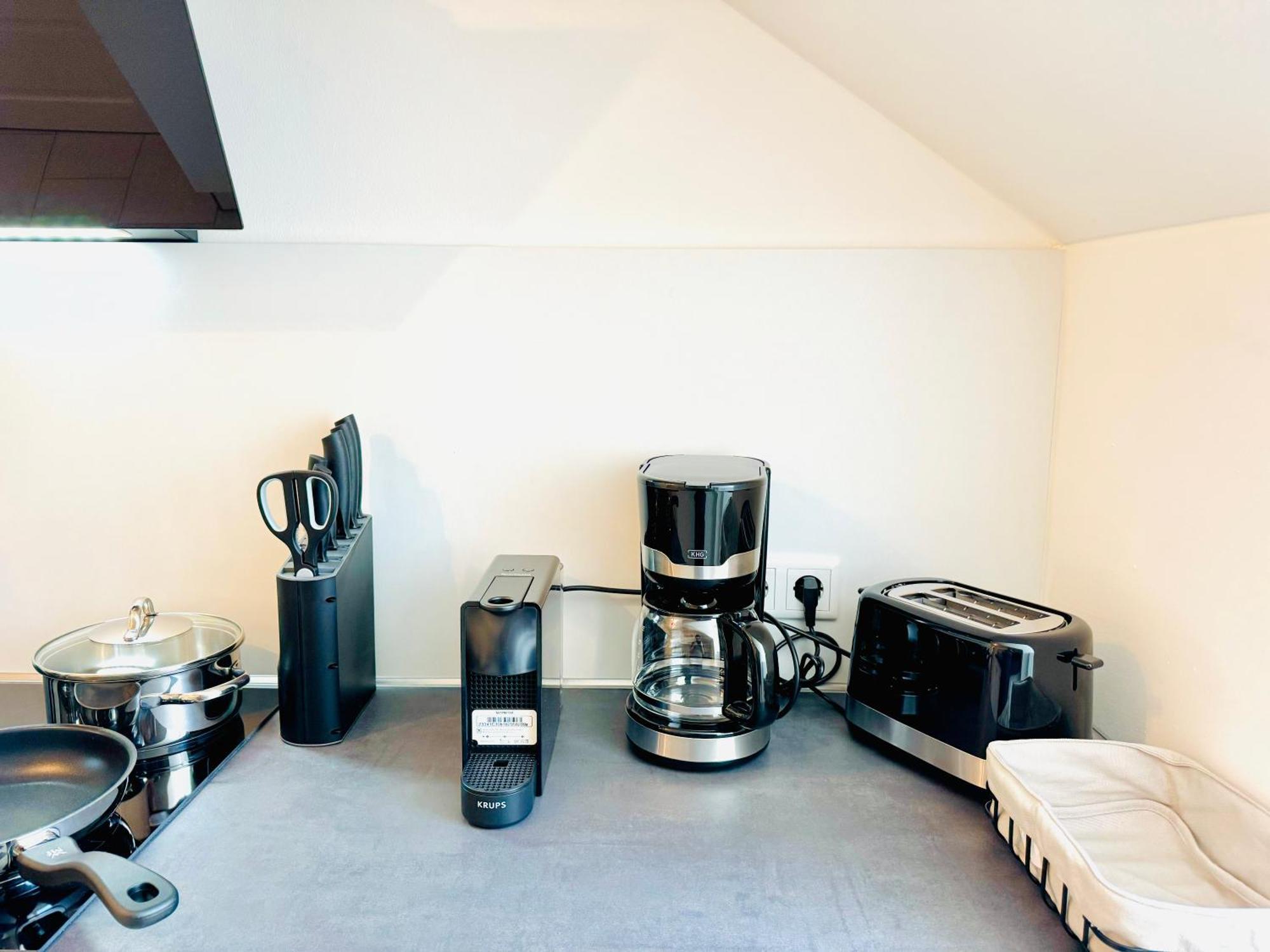 E&K Living - Design Apartments - Netflix - Audi - In Village - Free Parking อินโกลชตัดต์ ภายนอก รูปภาพ